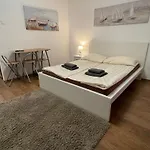 CITY Apartmanház Balatonföldvár *
