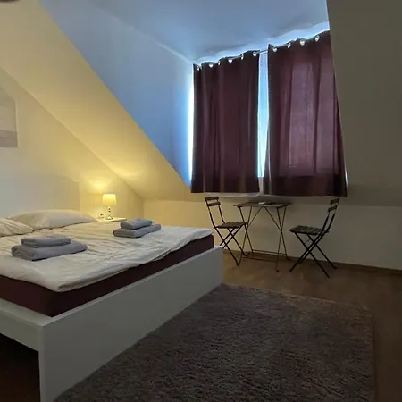 CITY Apartmanház Balatonföldvár *
