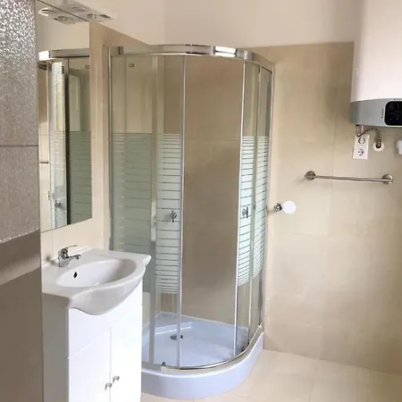CITY Apartmanház Balatonföldvár *