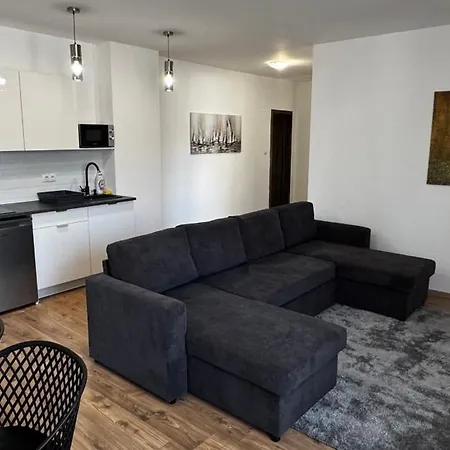 City Apartman *